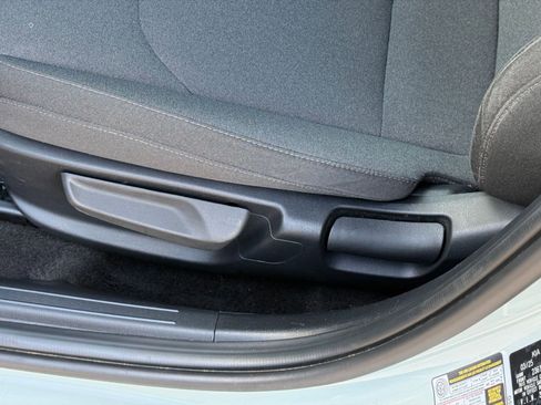 Used 2025 Kia K4 LXS image 23