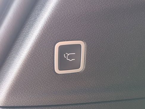 New 2026 Chrysler Pacifica Select image 14