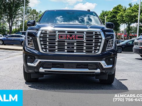 Used 2026 GMC Yukon Denali w/ Sun & Power Step Package AWD/4WD image 12