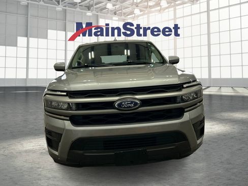 Used 2024 Ford Expedition XLT image 8