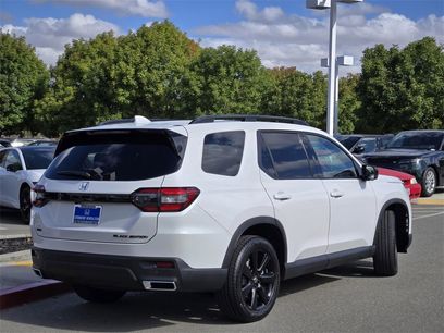 New 2025 Honda Pilot Black Edition