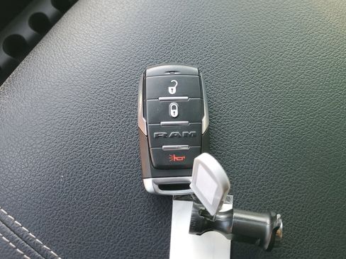 Used 2021 RAM 1500 Big Horn image 30