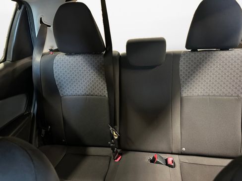 Used 2017 Toyota Yaris L image 14