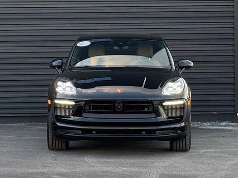 Certified 2025 Porsche Macan S image 10