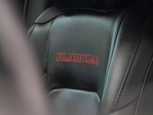 Used 2023 Jeep Wrangler Rubicon w/ Cold Weather Group AWD/4WD image 38