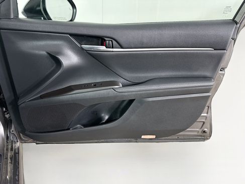 Used 2022 Toyota Camry XSE image 32
