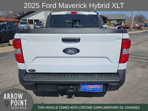 Used 2025 Ford Maverick XLT image 10