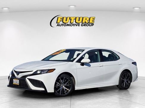 Certified 2024 Toyota Camry SE FWD image 10