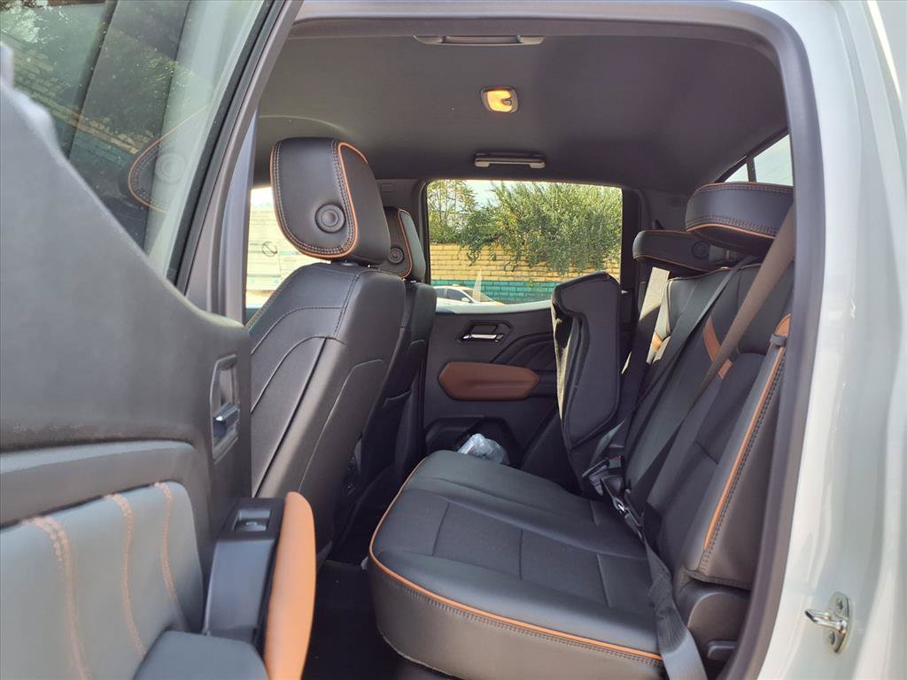 New 2026 GMC Canyon AT4 AWD/4WD image 16