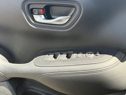 Certified 2024 Honda HR-V EX-L image 19