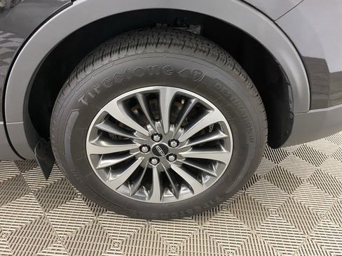 Used 2019 Lincoln Nautilus Select w/ Class II Trailer Tow Package image 11