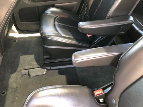 Used 2013 GMC Acadia SLT AWD/4WD image 38