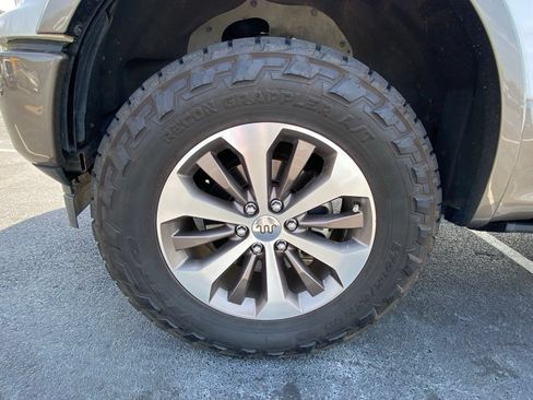 Used 2018 Ford F150 King Ranch w/ FX4 Off-Road Package AWD/4WD image 8