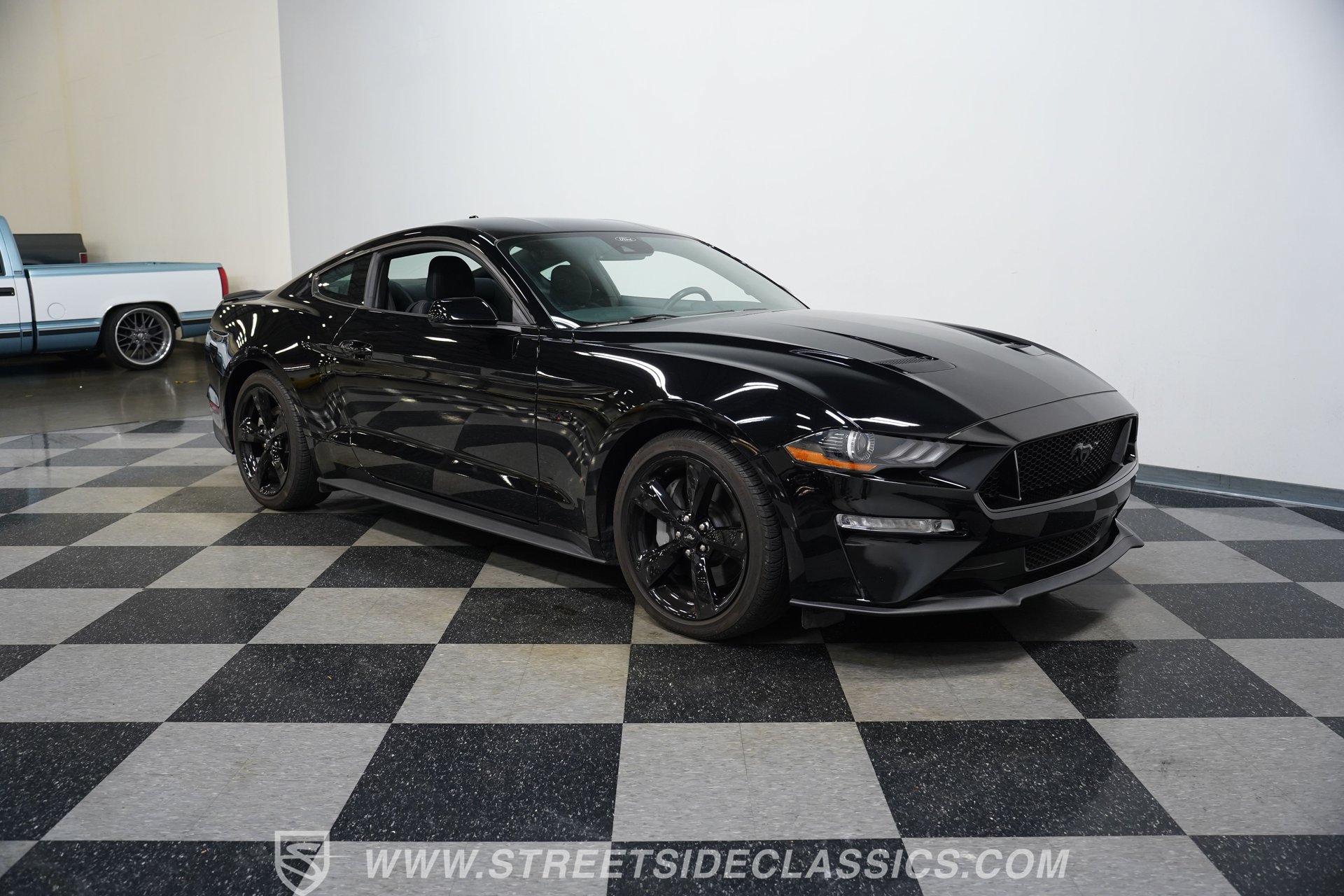 Used 2021 Ford Mustang GT w/ Black Accent Package RWD image 17