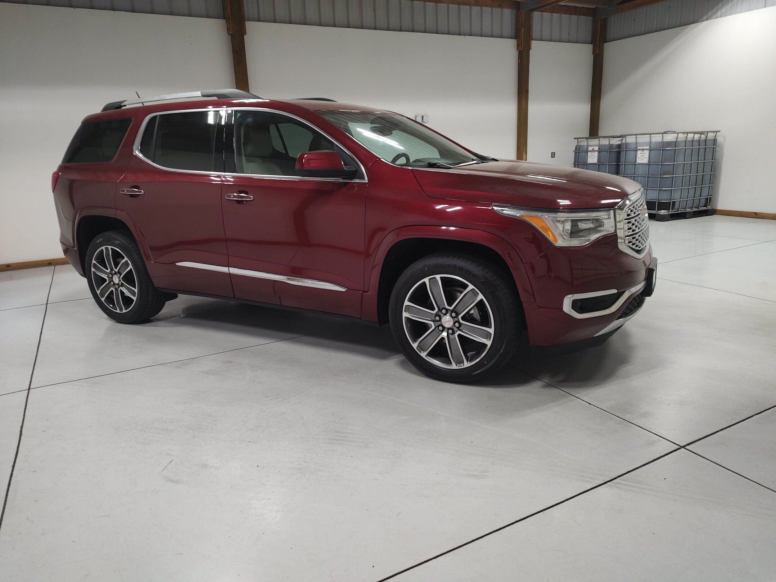 Used 2018 GMC Acadia Denali AWD/4WD image 2