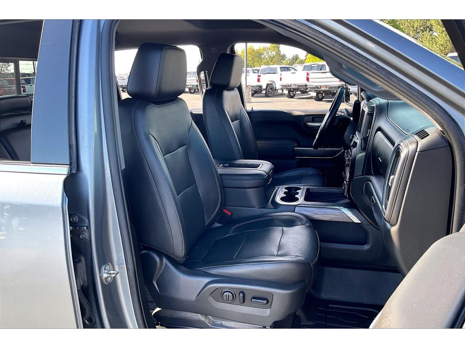 Used 2020 Chevrolet Silverado 1500 LTZ w/ LTZ Plus Package AWD/4WD image 8