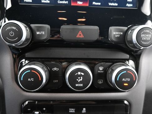 Used 2024 RAM 2500 Big Horn w/ Snow Chief Group image 23