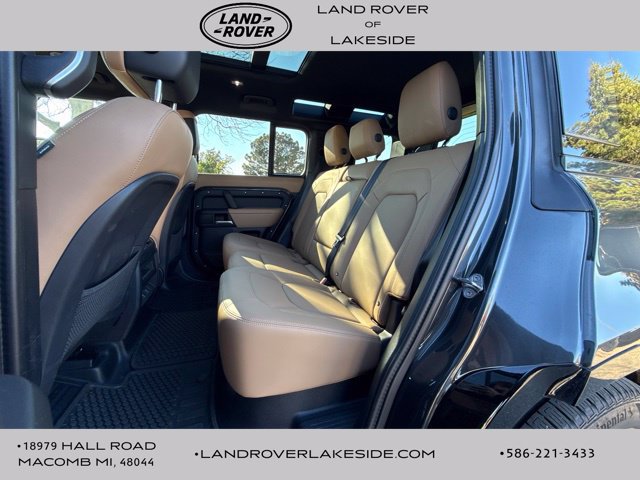 Used 2026 Land Rover Defender 110 X-Dynamic SE AWD/4WD image 22