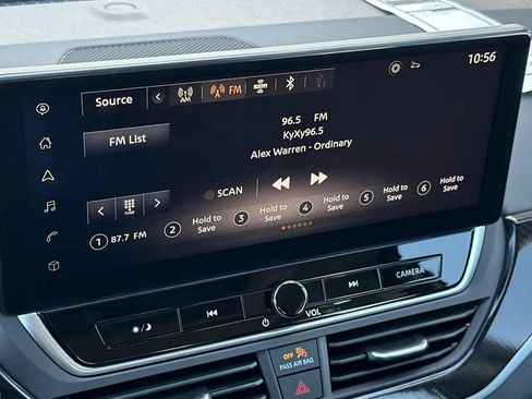 Used 2023 Nissan Altima 2.5 SR w/ SR Premium Package FWD image 16