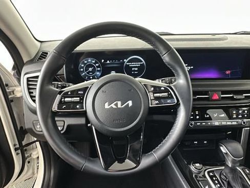 Used 2024 Kia Seltos S AWD/4WD image 14