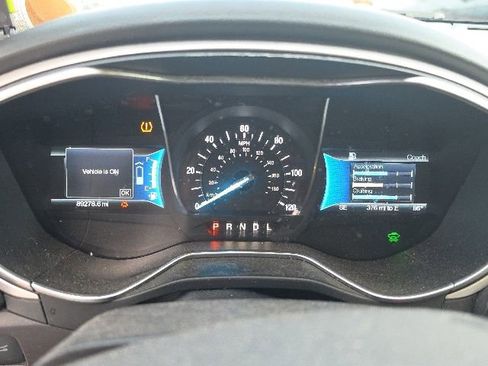 Used 2016 Ford Fusion SE FWD image 8