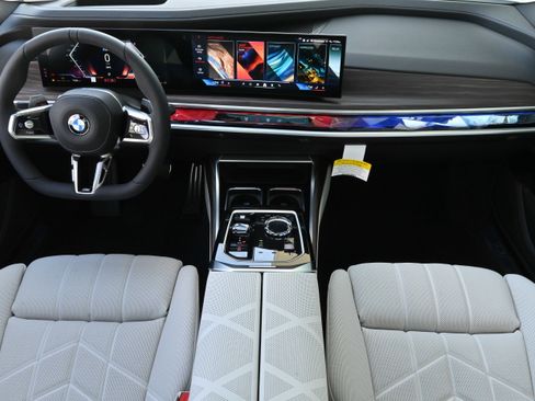 New 2026 BMW 760i xDrive AWD/4WD image 13