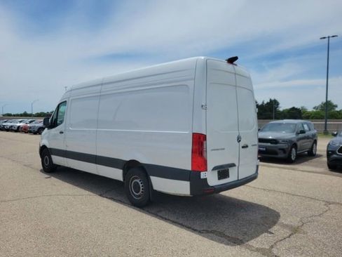 Used 2025 Mercedes-Benz Sprinter 2500 image 20