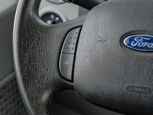 Used 2014 Ford E-350 and Econoline 350 Super Duty image 18