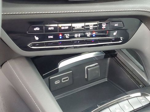 Certified 2023 Buick Envision Essence w/ Sport Touring Package FWD image 19
