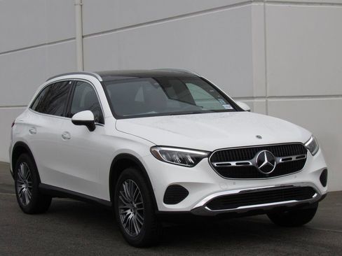 New 2026 Mercedes-Benz GLC 300 4MATIC image 2
