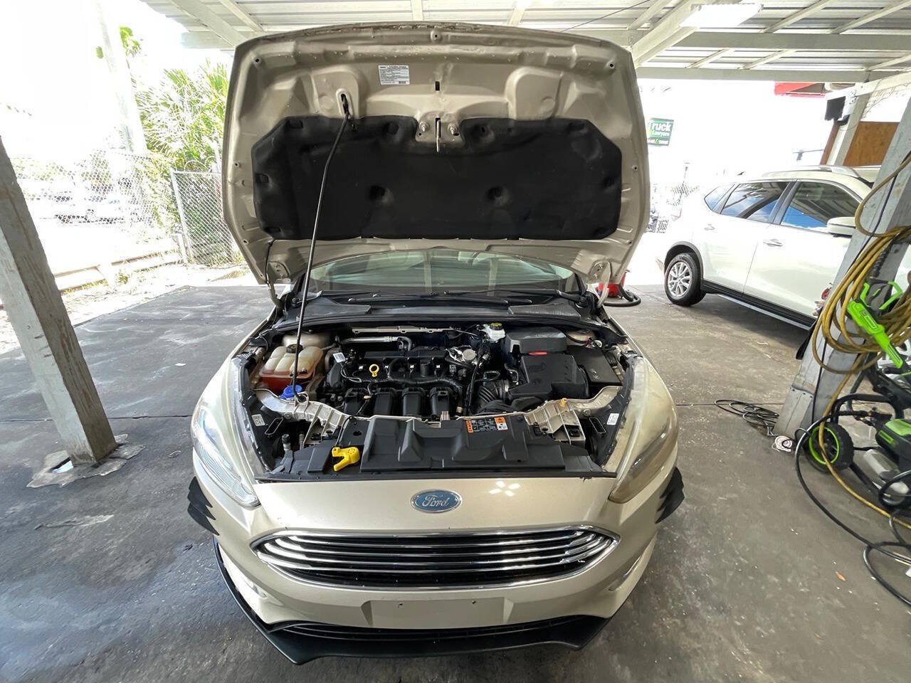 Used 2018 Ford Focus Titanium FWD image 18