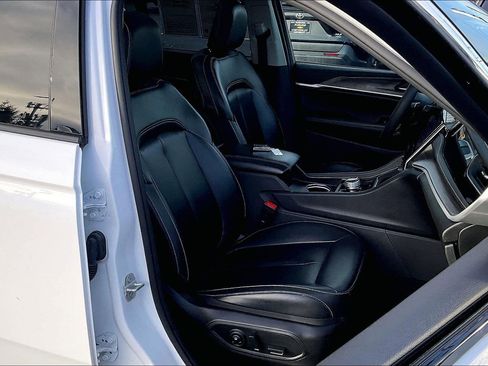 Used 2024 Jeep Grand Cherokee Limited 4xe image 7