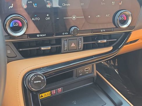 Used 2025 Lexus NX 350h AWD w/ Cold Area Package image 24