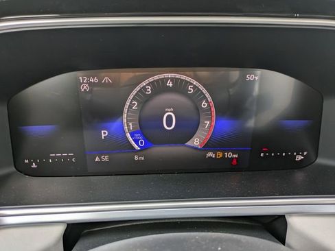 New 2026 Volkswagen Taos SE image 31