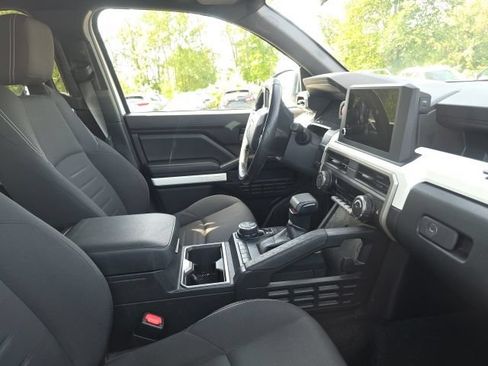 Used 2024 Toyota Tacoma TRD Off-Road AWD/4WD image 8