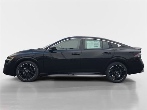 New 2026 Nissan Sentra SR image 2