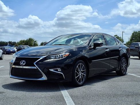 Used 2016 Lexus ES 350 w/ Accessory Package 2 FWD image 3
