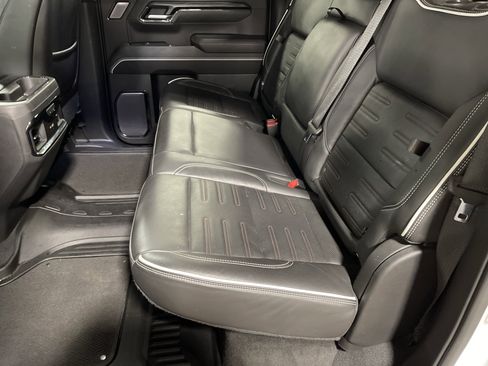 Used 2023 GMC Sierra 1500 AT4X image 15