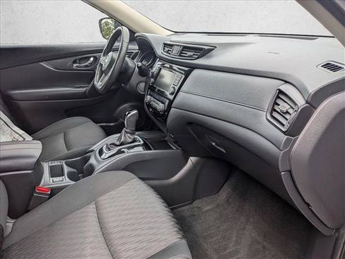 Used 2019 Nissan Rogue SV AWD/4WD image 19