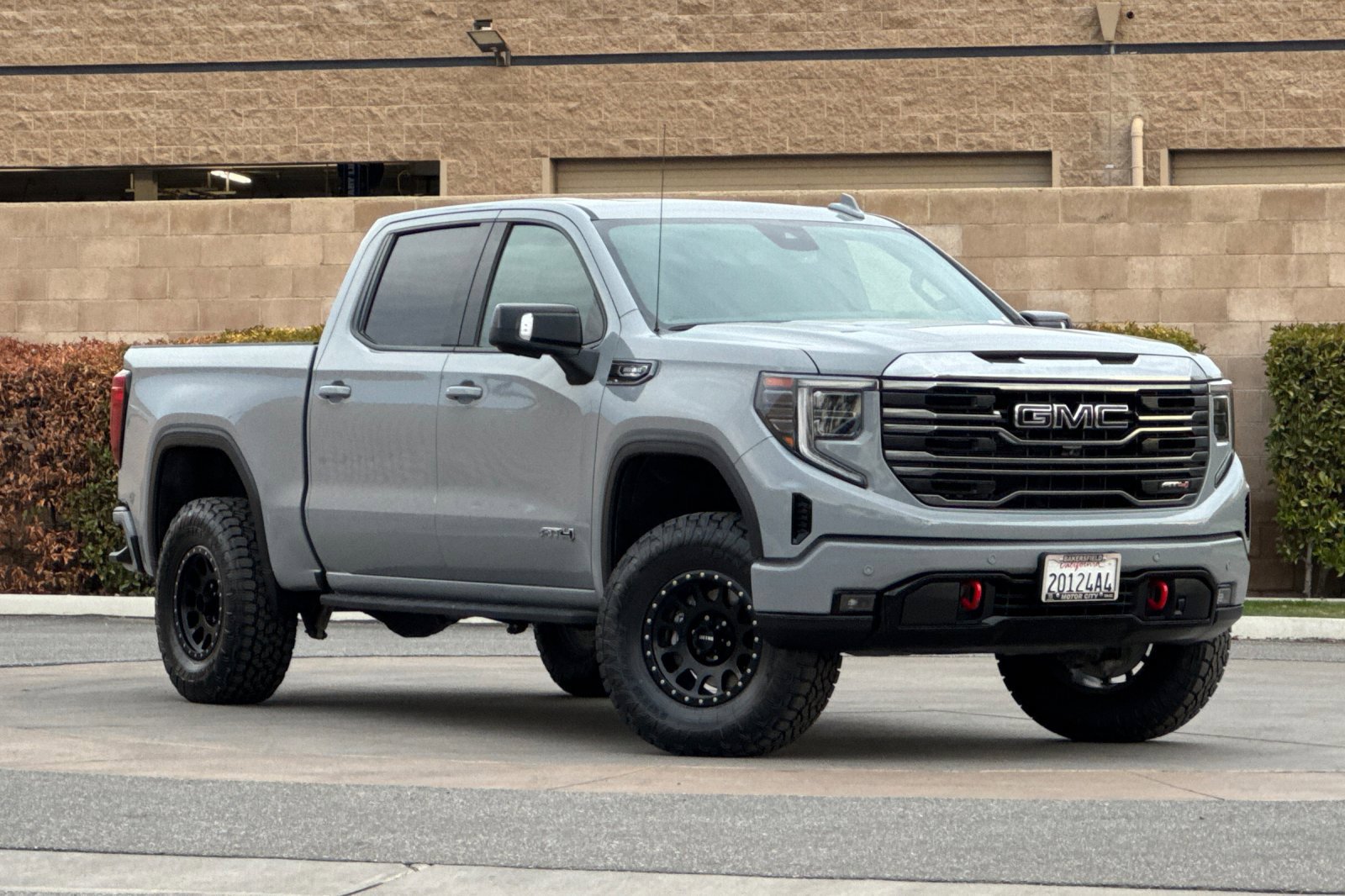 Used 2024 GMC Sierra 1500 AT4 w/ AT4 Premium Package AWD/4WD image 2