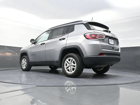Used 2018 Jeep Compass Sport AWD/4WD image 25