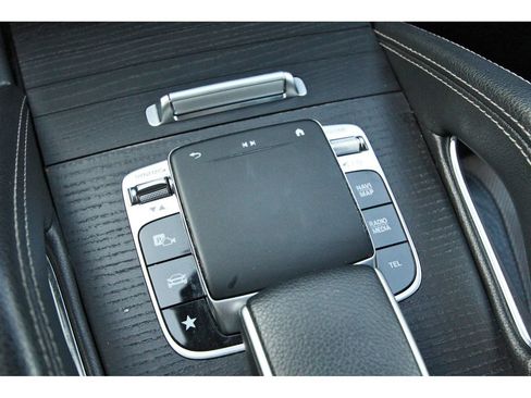 Used 2020 Mercedes-Benz GLE 350 4MATIC image 30