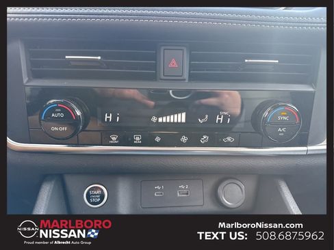 Certified 2023 Nissan Rogue SV image 26