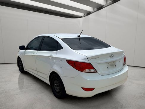 Used 2017 Hyundai Accent SE FWD image 3