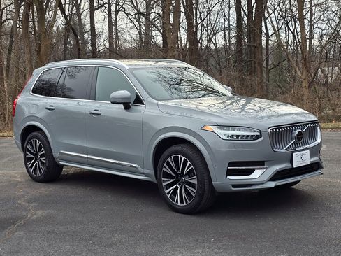 Used 2024 Volvo XC90 T8 Plus image 8