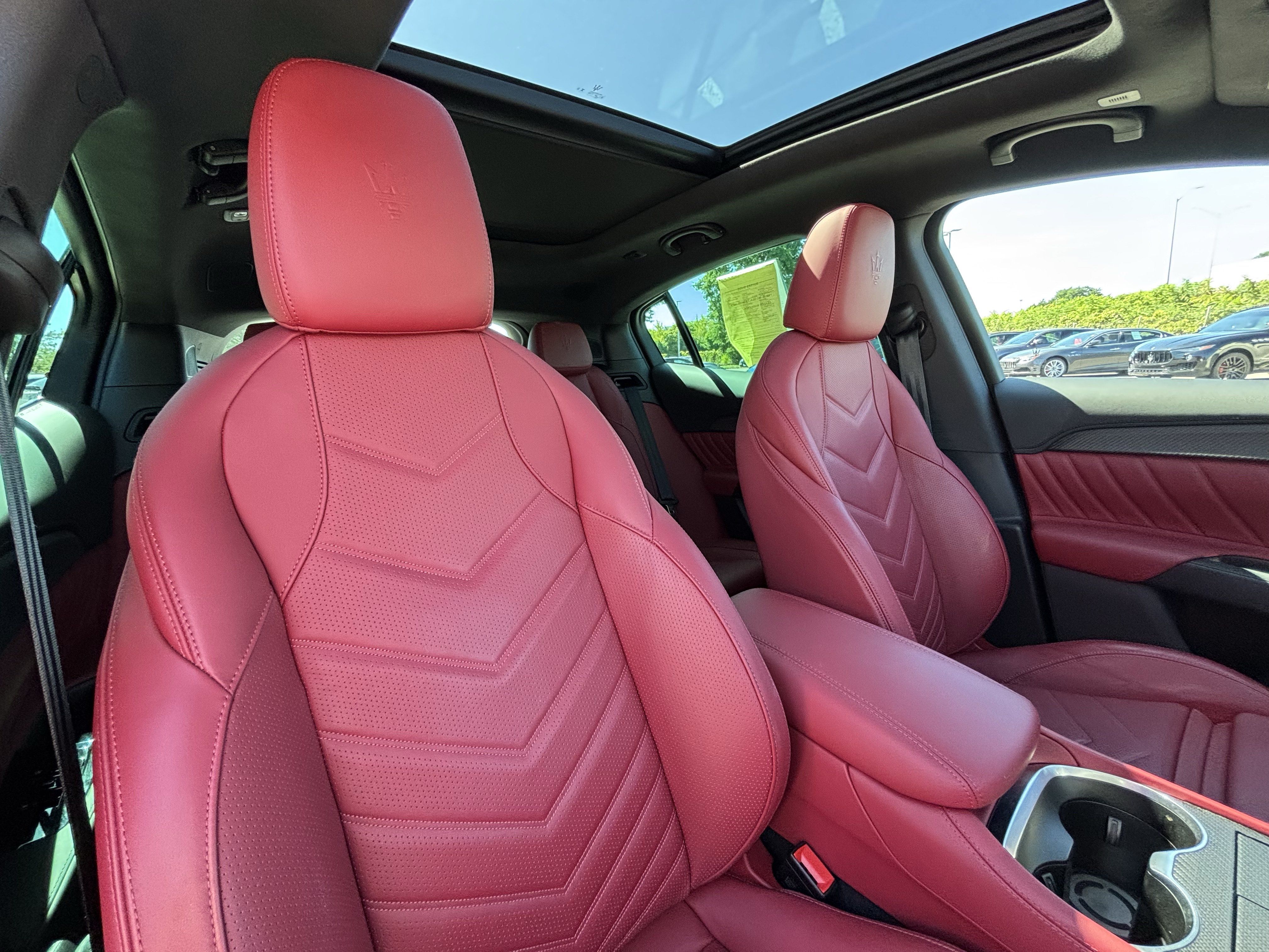 Used 2023 Maserati Grecale Folgore AWD/4WD image 33