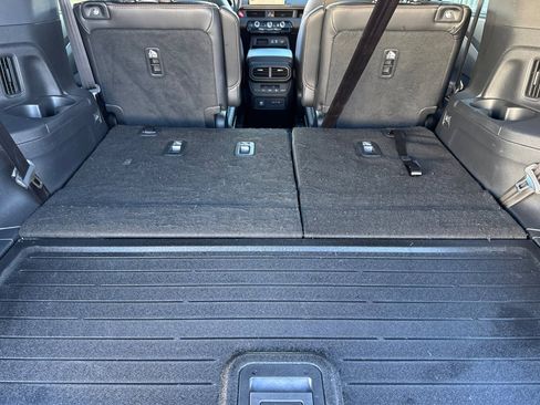 Used 2024 Honda Pilot TrailSport image 33