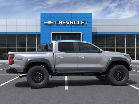 New 2024 Chevrolet Colorado ZR2 w/ ZR2 Bison Edition image 5