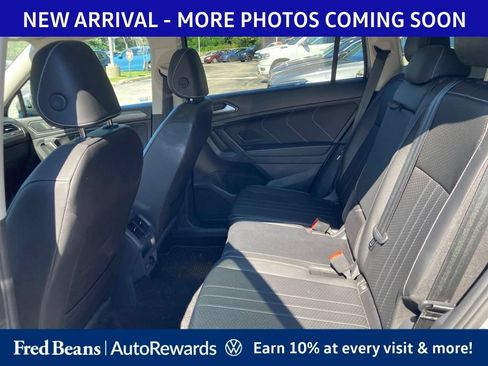 Certified 2023 Volkswagen Tiguan SE w/ Panoramic Sunroof Package AWD/4WD image 11