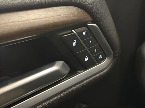 Certified 2022 Chevrolet Silverado 1500 High Country w/ High Country Premium Package image 45